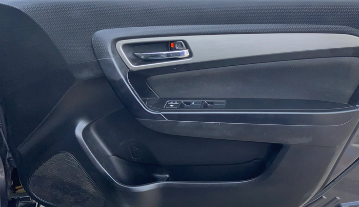 2018 Maruti Vitara Brezza ZDI PLUS AMT, Diesel, Automatic, 1,37,417 km, Driver Side Door Panels Control