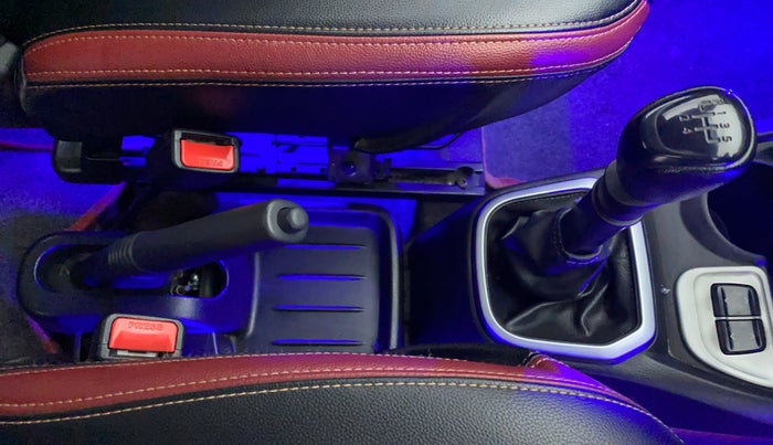 2018 Datsun Redi Go LIMITED EDITION, Petrol, Manual, 26,745 km, Gear Lever