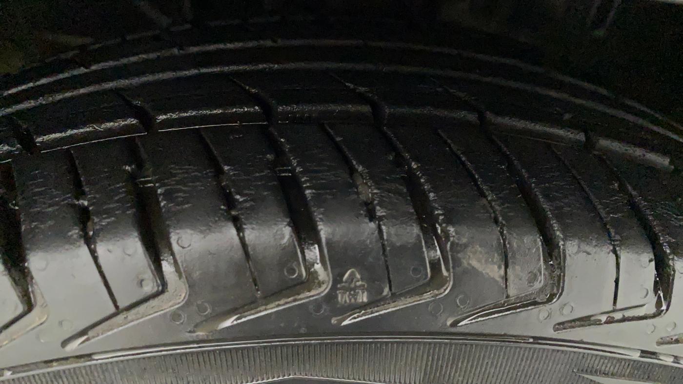 2018 Datsun Redi Go LIMITED EDITION, Petrol, Manual, 26,745 km, Right Front Tyre Tread