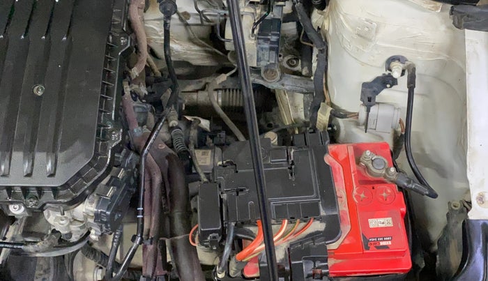 2018 Volkswagen Ameo COMFORTLINE 1.0L, Petrol, Manual, 1,06,101 km, Engine View - Left