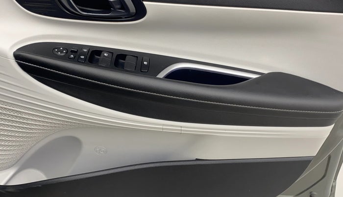 2023 Hyundai NEW I20 ASTA (O) 1.2 MT, Petrol, Manual, 7,718 km, Driver Side Door Panels Control