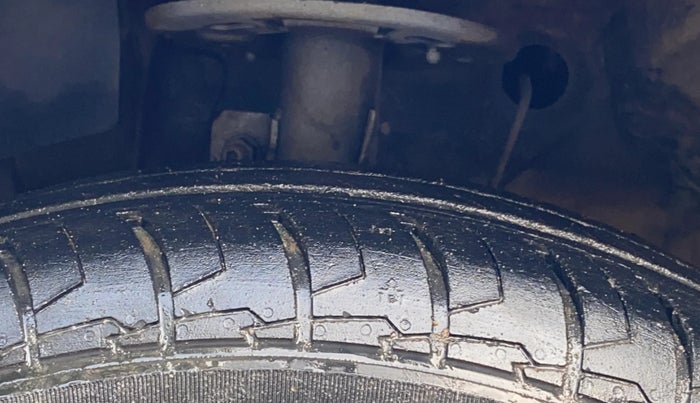 2021 Maruti Swift VXI, Petrol, Manual, 21,732 km, Left Front Tyre Tread