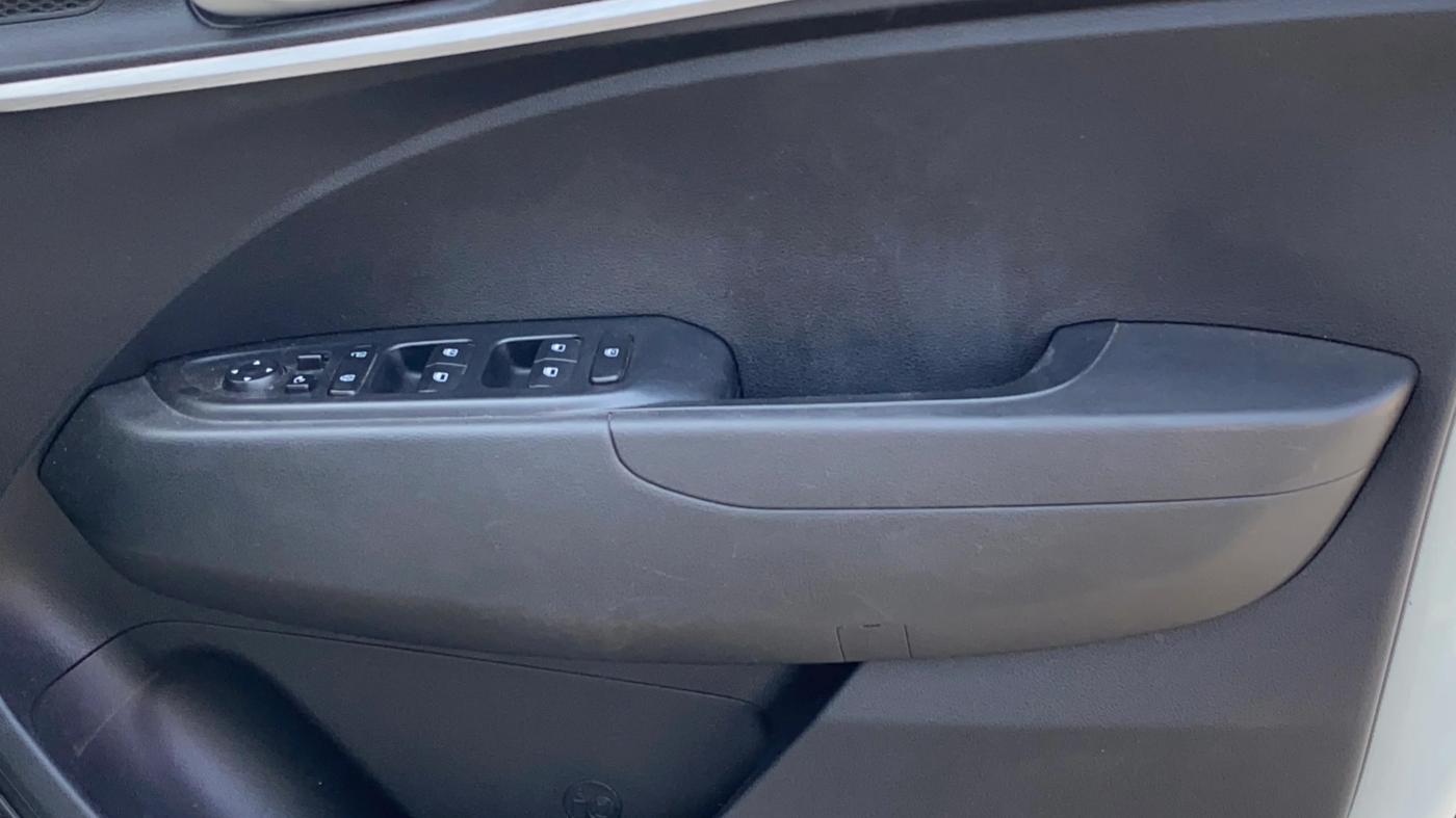 2019 Hyundai VENUE SX PLUS 1.0 TURBO DCT, Petrol, Automatic, 60,567 km, Driver Side Door Panels Control