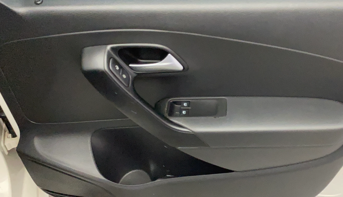 2017 Volkswagen Ameo TRENDLINE 1.2L, Petrol, Manual, 72,543 km, Driver Side Door Panels Control