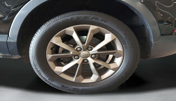 2016 Audi Q3 35 TDI Quattro, Diesel, Automatic, 73,408 km, Left Rear Wheel