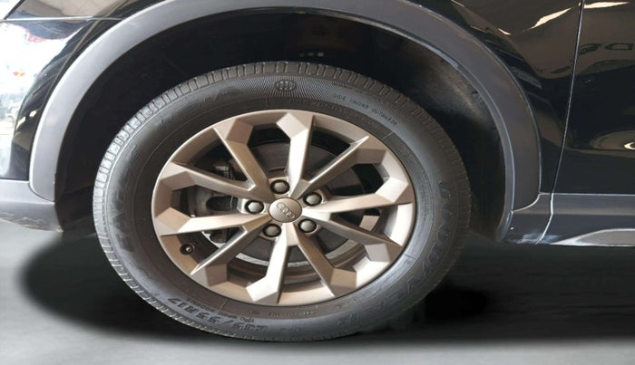 2016 Audi Q3 35 TDI Quattro, Diesel, Automatic, 73,408 km, Left Front Wheel