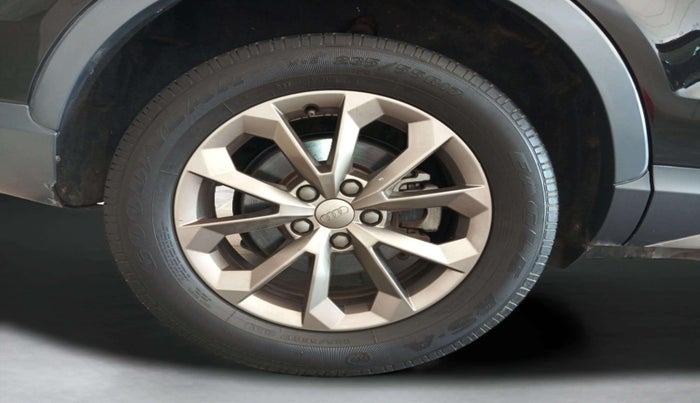 2016 Audi Q3 35 TDI Quattro, Diesel, Automatic, 73,408 km, Right Rear Wheel