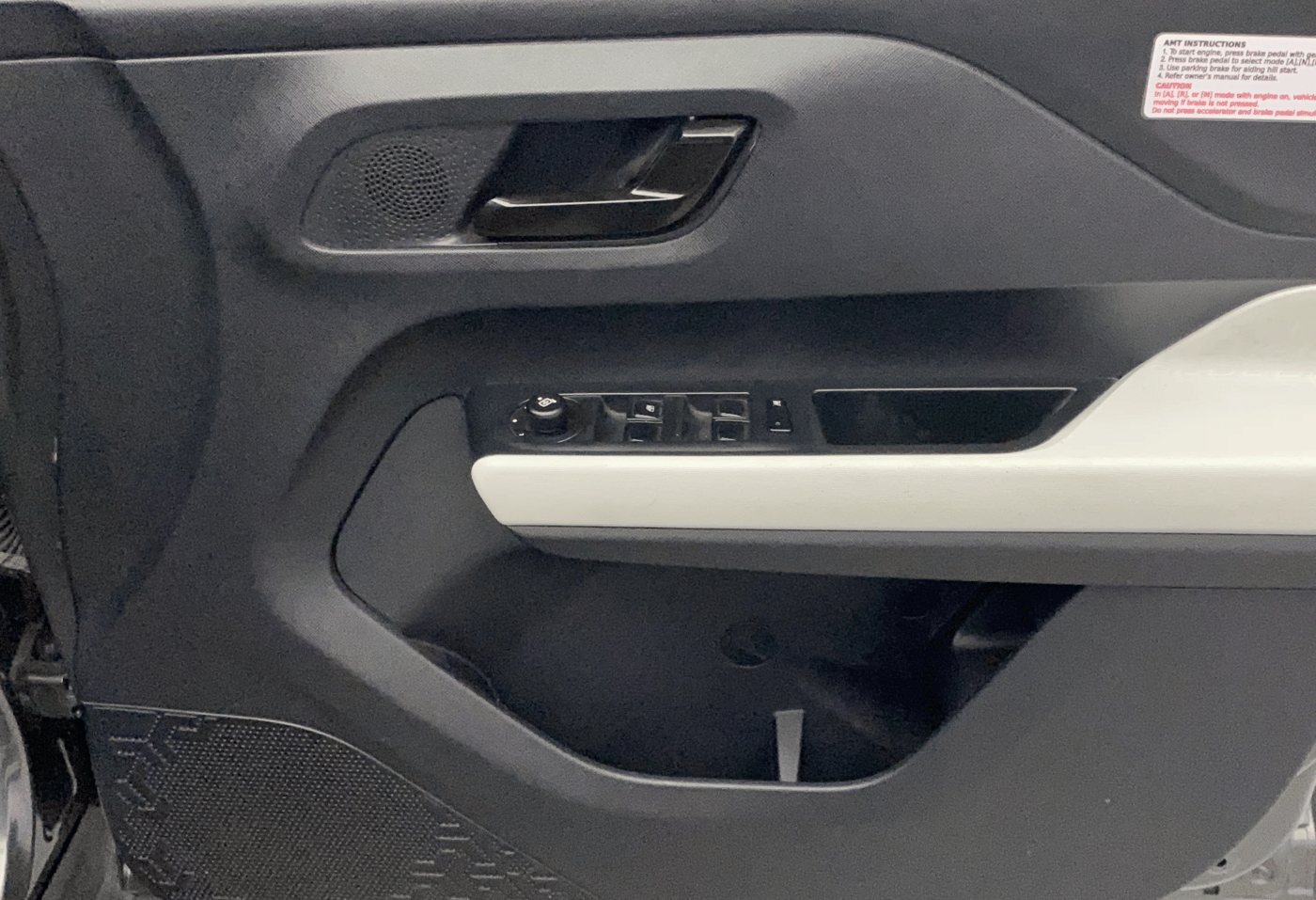 2022 Tata PUNCH ACCOMPLISHED AMT, Petrol, Automatic, 62,649 km, Driver Side Door Panels Control