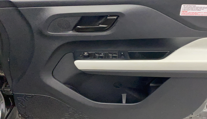 2022 Tata PUNCH ACCOMPLISHED AMT, Petrol, Automatic, 62,619 km, Driver Side Door Panels Control