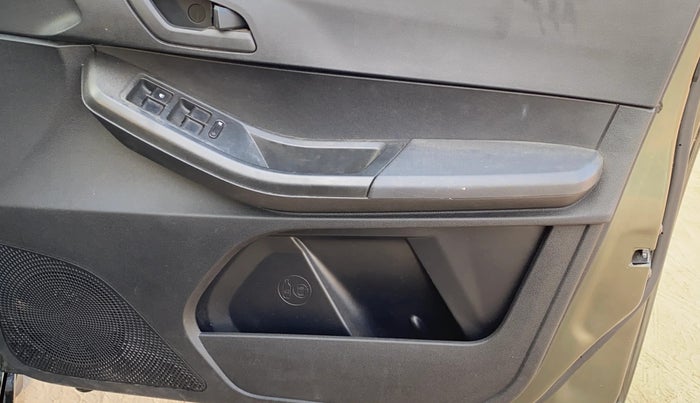 2022 Tata TIAGO NRG XZ MT, Petrol, Manual, 32,284 km, Driver Side Door Panels Control