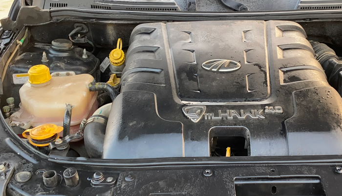 2016 Mahindra XUV500 W8, Diesel, Manual, 83,424 km, Engine View - Right