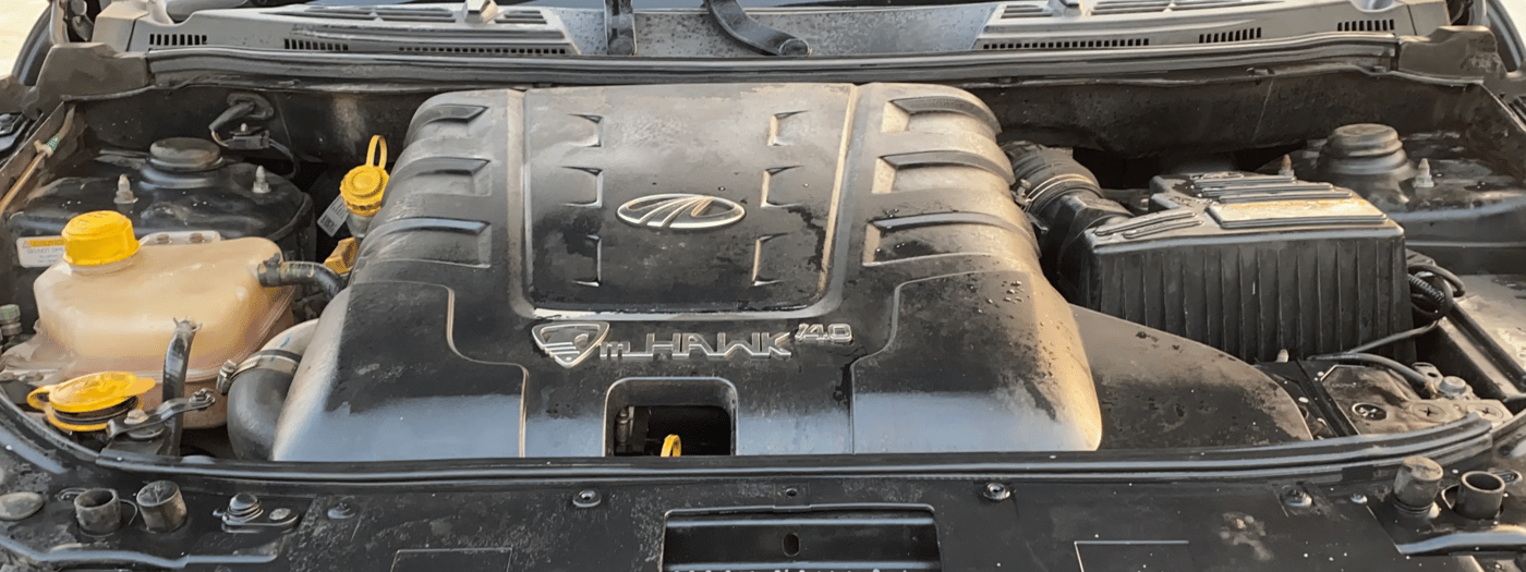 2016 Mahindra XUV500 W8, Diesel, Manual, 83,424 km, Engine View