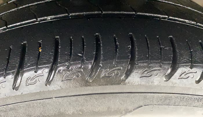 2019 Honda Amaze 1.2L I-VTEC S, Petrol, Manual, 54,501 km, Right Front Tyre Tread