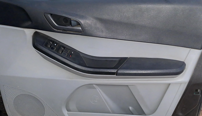 2021 Tata Tiago XT PETROL, Petrol, Manual, 50,313 km, Driver Side Door Panels Control