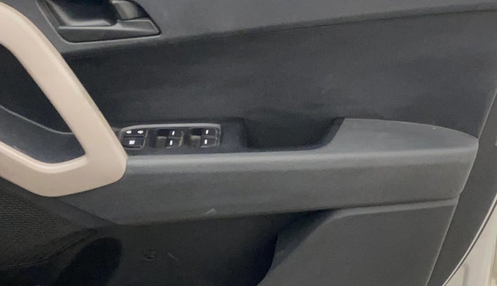 2017 Hyundai Creta E PLUS 1.6 PETROL, Petrol, Manual, 94,385 km, Driver Side Door Panels Control