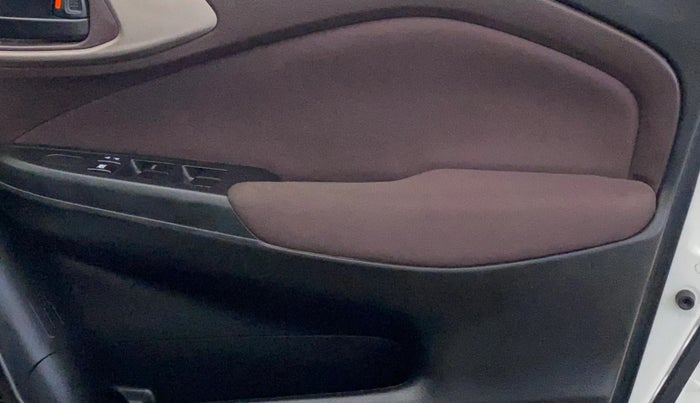 2024 Maruti FRONX SIGMA CNG 1.2 MT, CNG, Manual, 5,514 km, Driver Side Door Panels Control