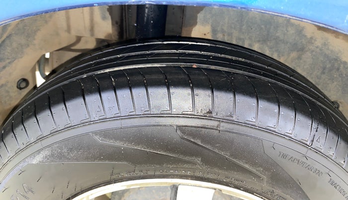 2013 Maruti Swift Dzire VXI, Petrol, Manual, 80,659 km, Right Rear Tyre Tread