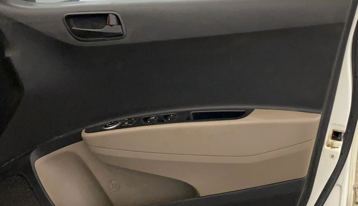 2015 Hyundai Grand i10 MAGNA 1.2 KAPPA VTVT, Petrol, Manual, 56,563 km, Driver Side Door Panels Control