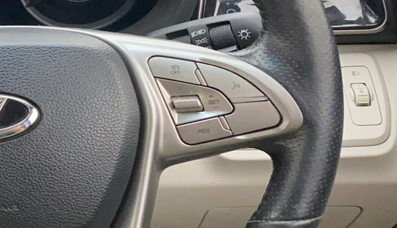 2019 Mahindra XUV300 W8 (O) 1.5 DIESEL, Diesel, Manual, 39,068 km, Adaptive Cruise Control