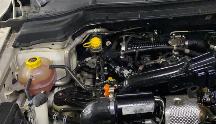 2021 Mahindra XUV300 W8 (O) 1.2 PETROL, Petrol, Manual, 67,600 km, Engine View - Right