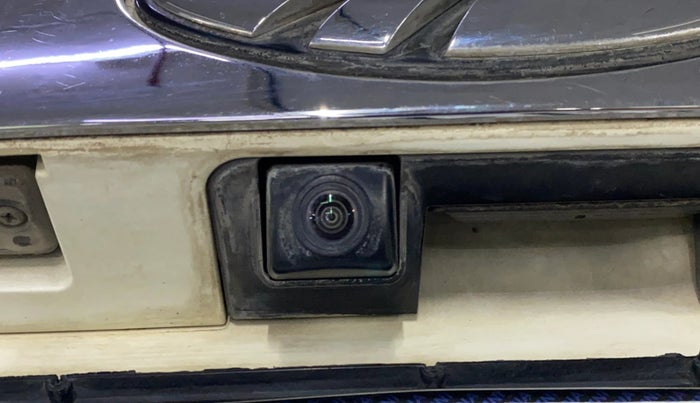 2021 Mahindra XUV300 W8 (O) 1.2 PETROL, Petrol, Manual, 67,600 km, Parking Camera