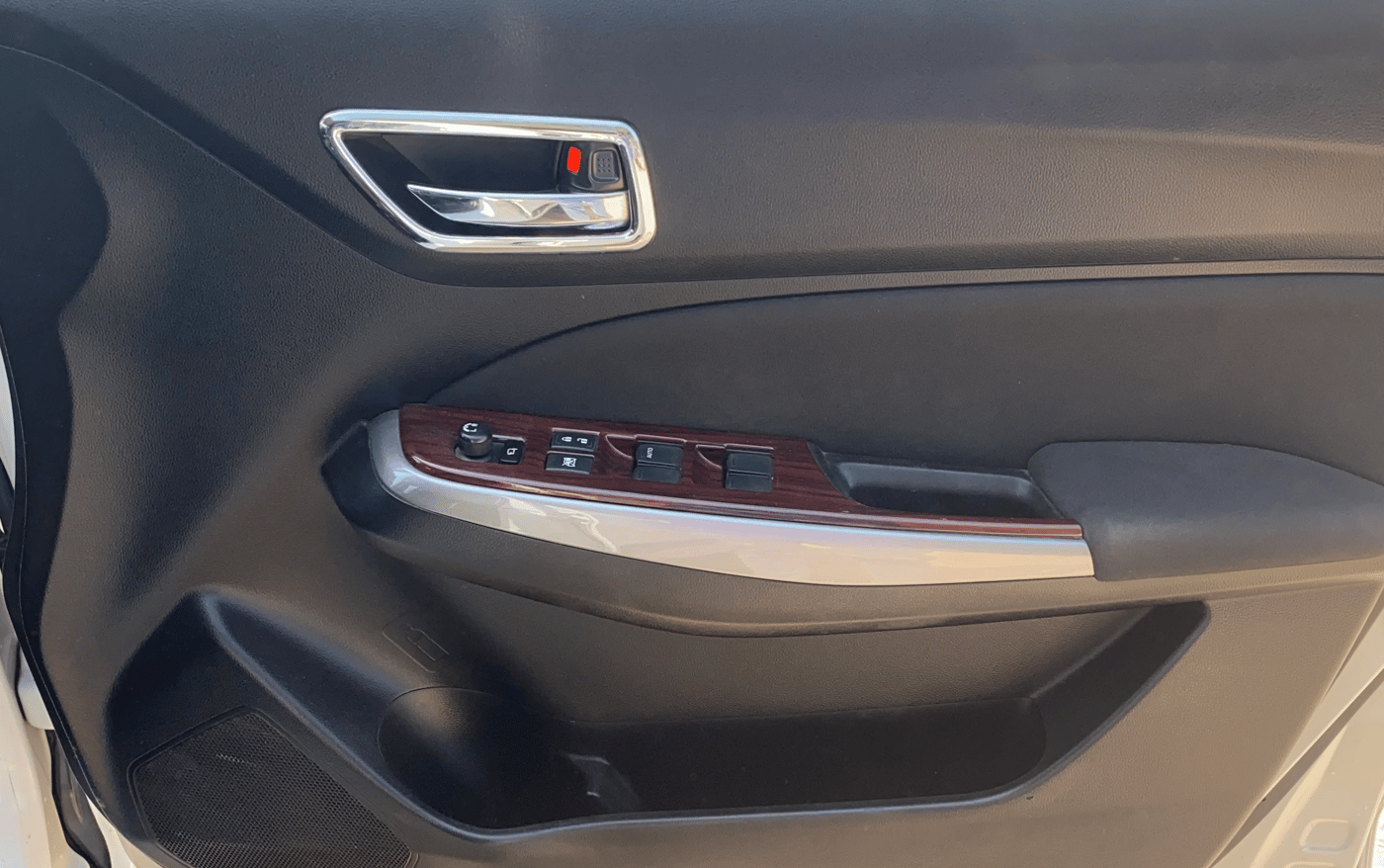 2018 Maruti Swift ZXI AMT, Petrol, Automatic, 31,338 km, Driver Side Door Panels Control
