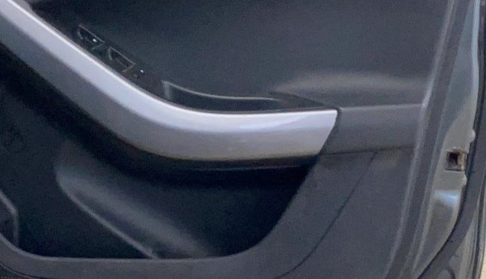 2022 Tata NEXON XM SUNROOF PETROL, Petrol, Manual, 59,196 km, Driver Side Door Panels Control