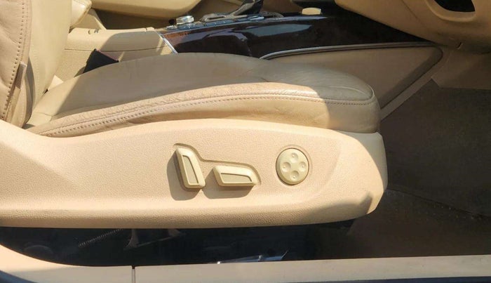 2011 Audi A6 2.0 TDI PREMIUM, Diesel, Automatic, 75,372 km, Driver Side Adjustment Panel