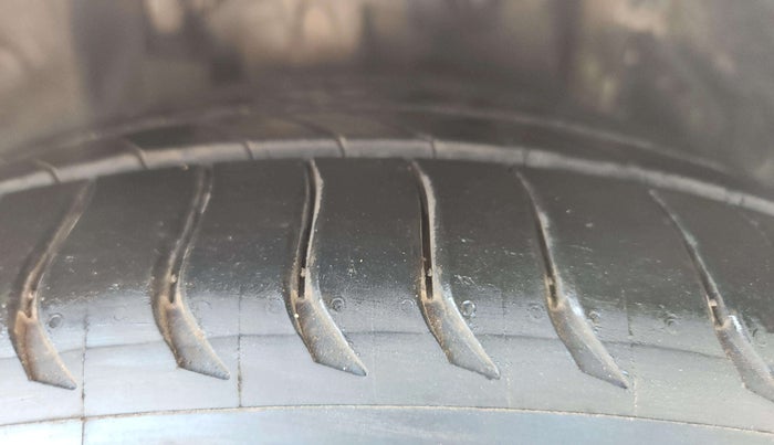 2011 Audi A6 2.0 TDI PREMIUM, Diesel, Automatic, 75,372 km, Left Rear Tyre Tread