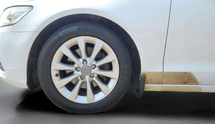 2011 Audi A6 2.0 TDI PREMIUM, Diesel, Automatic, 75,372 km, Left Front Wheel