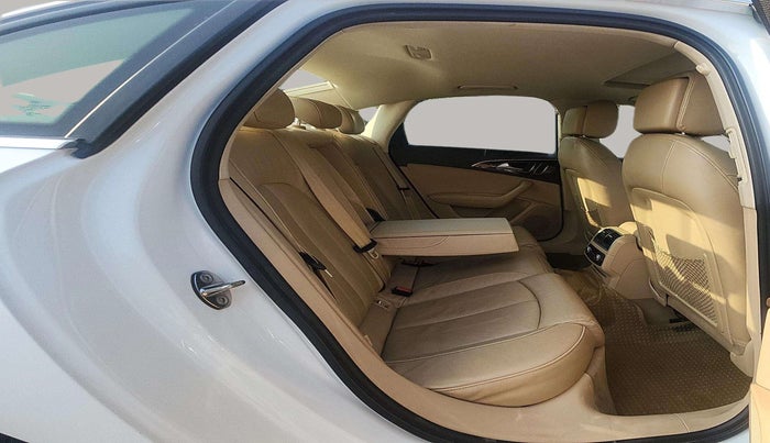 2011 Audi A6 2.0 TDI PREMIUM, Diesel, Automatic, 75,372 km, Right Side Rear Door Cabin