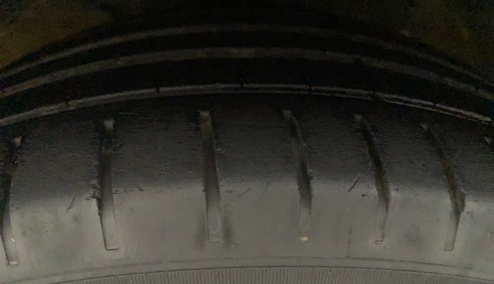 2020 Maruti Baleno ZETA CVT PETROL 1.2, Petrol, Automatic, 43,453 km, Left Front Tyre Tread