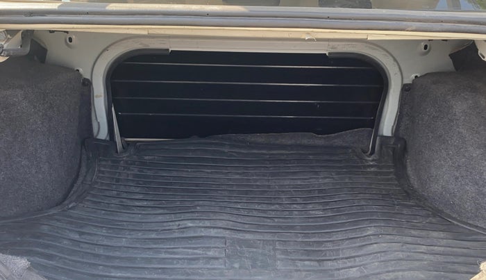 2012 Ford Fiesta TITANIUM DIESEL, Diesel, Manual, 67,185 km, Boot Inside