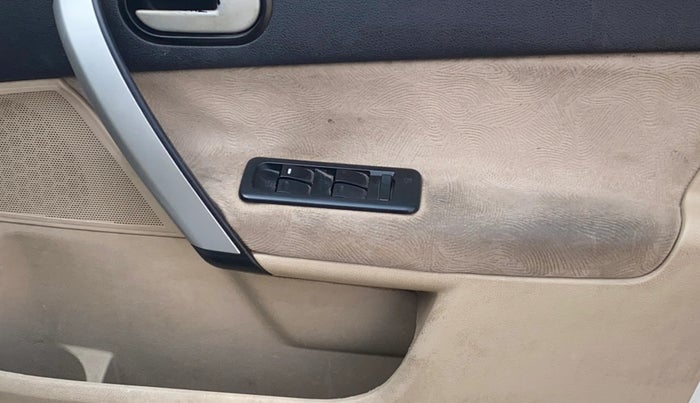 2012 Ford Fiesta TITANIUM DIESEL, Diesel, Manual, 67,185 km, Driver Side Door Panels Control