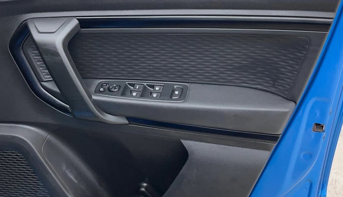 2022 Renault Kiger RXZ TURBO CVT DUAL TONE, Petrol, Automatic, 47,383 km, Driver Side Door Panels Control