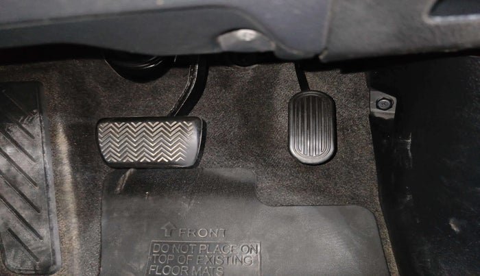 2016 Toyota Innova Crysta 2.7 ZX AT 7 STR, Petrol, Automatic, 38,897 km, Pedals