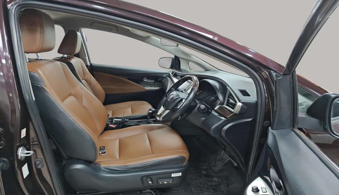 2016 Toyota Innova Crysta 2.7 ZX AT 7 STR, Petrol, Automatic, 38,897 km, Right Side Front Door Cabin