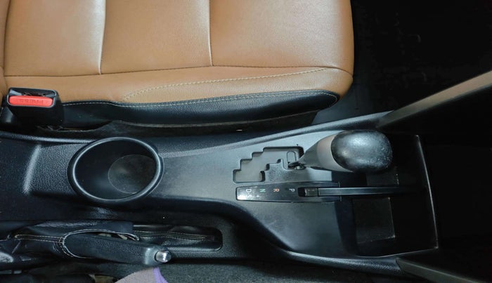 2016 Toyota Innova Crysta 2.7 ZX AT 7 STR, Petrol, Automatic, 38,897 km, Gear Lever