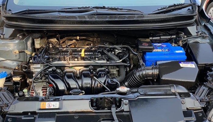 2014 Hyundai New Elantra 1.8 SX MT VTVT, Petrol, Manual, 71,756 km, Engine View