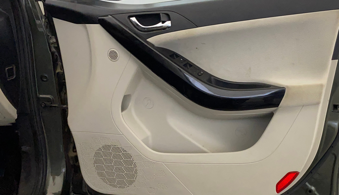 2020 Tata NEXON XZ PLUS PETROL, Petrol, Manual, 64,263 km, Driver Side Door Panels Control