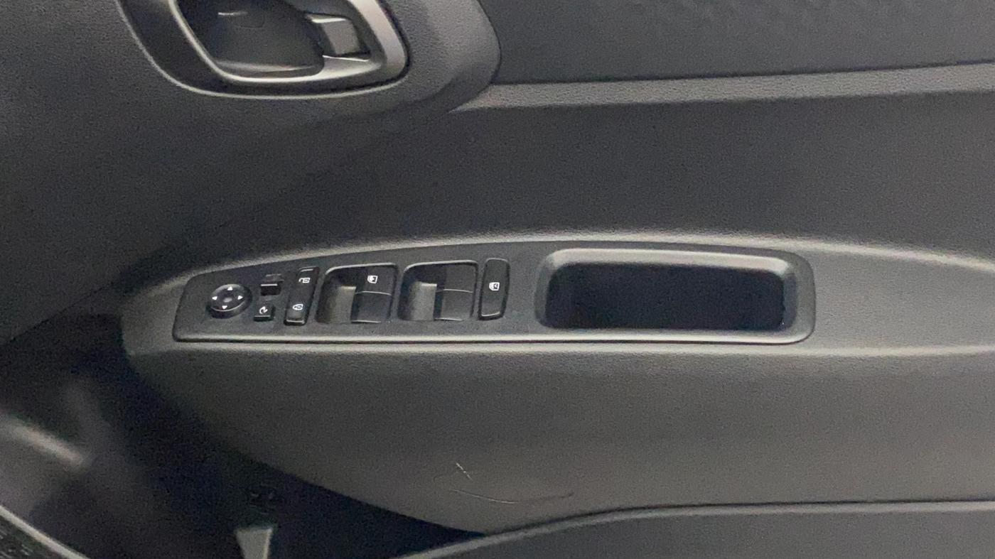 2023 Hyundai EXTER SX(O) CONNECT 1.2 AMT, Petrol, Automatic, 14,123 km, Driver Side Door Panels Control