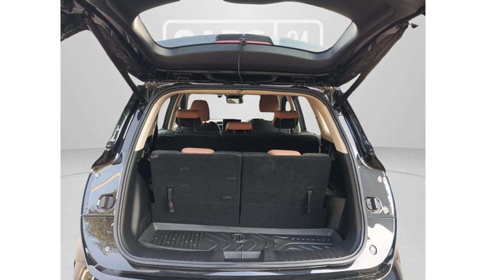 2025 MG HECTOR PLUS SAVVY PRO 1.5 TURBO CVT 7 STR, Petrol, Automatic, 3,709 km, Boot Door Open