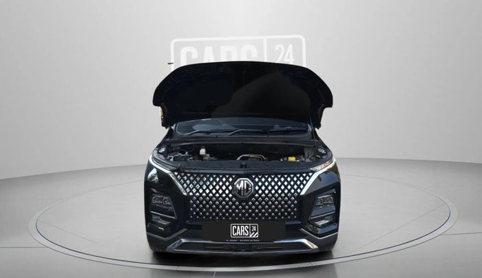 2025 MG HECTOR PLUS SAVVY PRO 1.5 TURBO CVT 7 STR, Petrol, Automatic, 3,709 km, Open Bonet