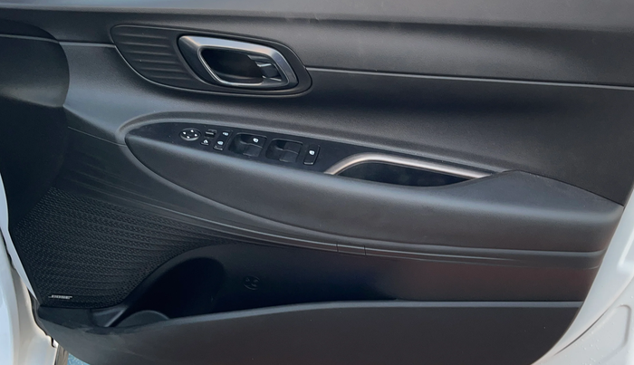 2023 Hyundai NEW I20 ASTA (O) 1.2 MT, Petrol, Manual, 19,450 km, Driver Side Door Panels Control