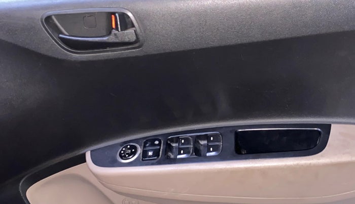 2015 Hyundai Grand i10 MAGNA 1.2 KAPPA VTVT, Petrol, Manual, 44,360 km, Driver Side Door Panels Control