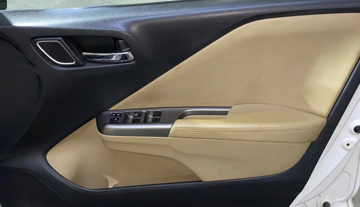 2017 Honda City 1.5L I-VTEC VX, Petrol, Manual, 49,881 km, Driver Side Door Panels Control