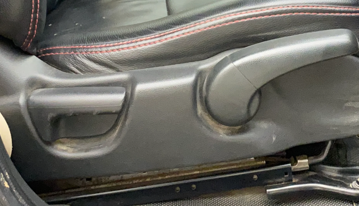 2017 Honda City 1.5L I-VTEC V MT, Petrol, Manual, 1,04,917 km, Driver Side Adjustment Panel