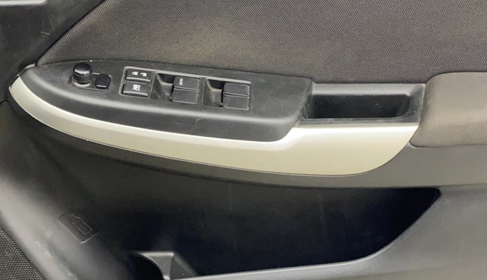 2017 Maruti Baleno DELTA CVT PETROL 1.2, Petrol, Automatic, 79,729 km, Driver Side Door Panels Control