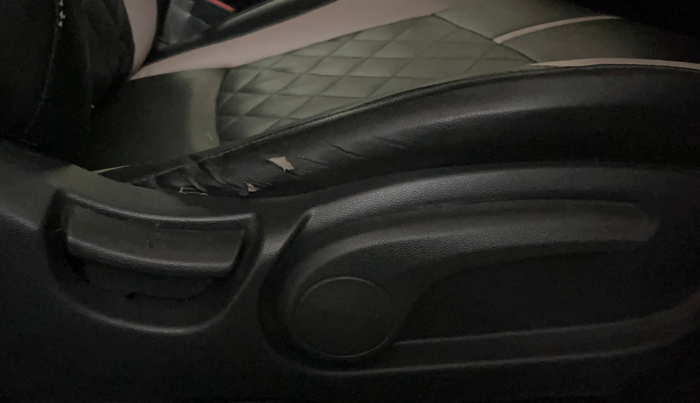 2018 Hyundai Elite i20 SPORTZ 1.2, Petrol, Manual, 34,945 km, Driver Side Adjustment Panel