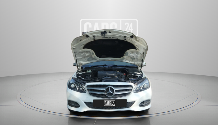 2015 Mercedes Benz E Class E 200 Avantgarde, Petrol, Automatic, 33,511 km, Open Bonet